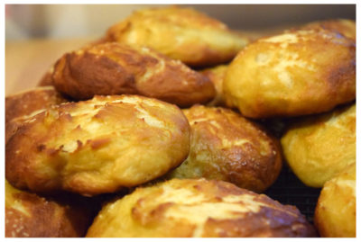Read more about the article Baking Bread: Pretzel Buns